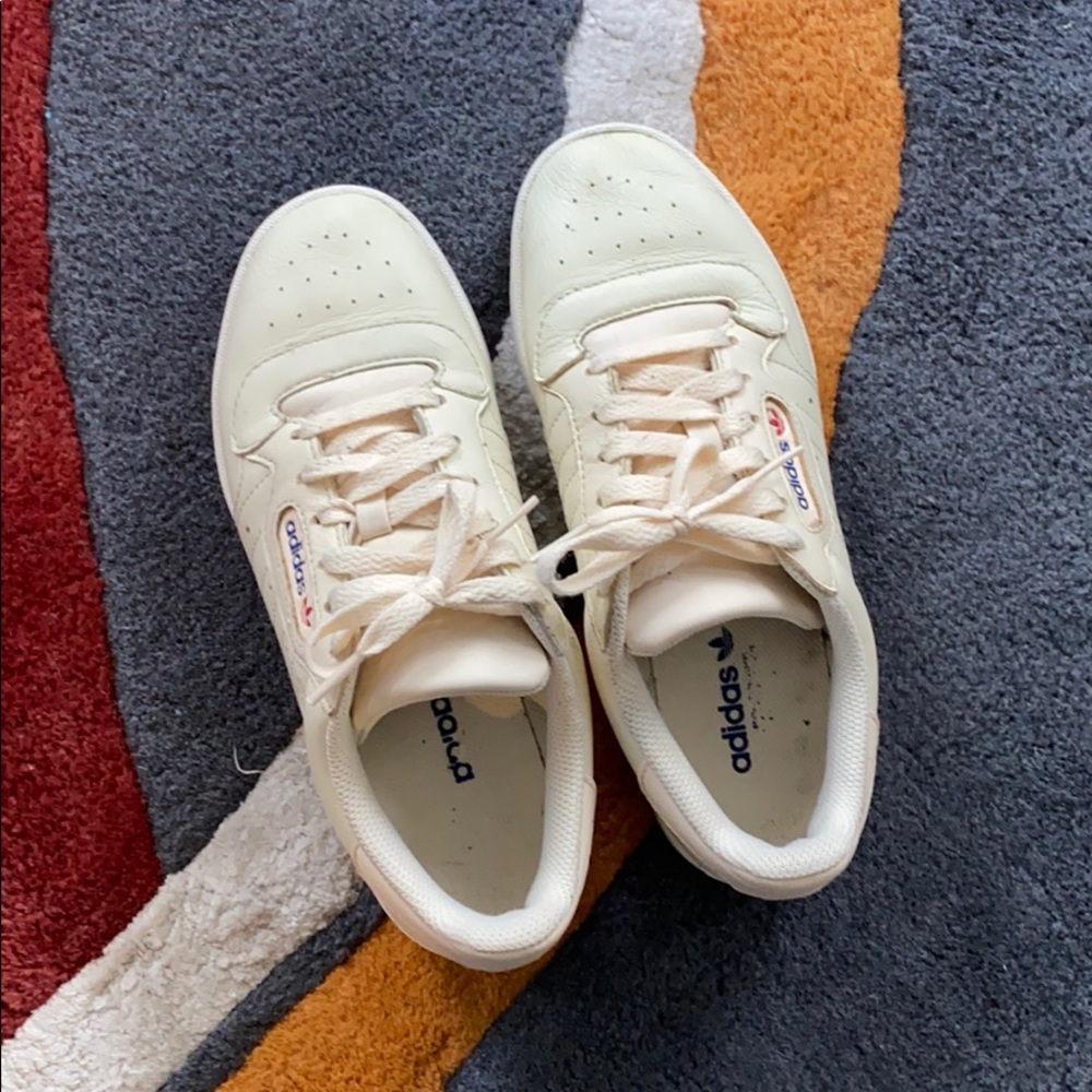 Adidas Powerphase peach/cream